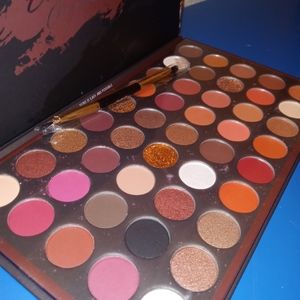 Makeup pallete